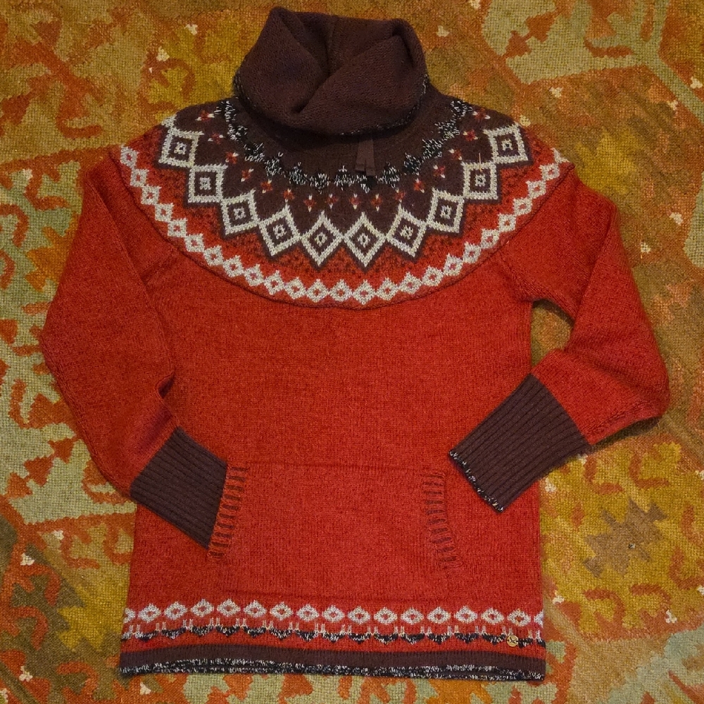 Eddie Bauer Red and Brown Patterned Turtleneck Sweater